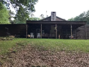 Hunter Style Lodge located on a bass Mecca lake with country views. - Image 4