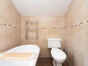 Charming Period Home near Surbiton with Garden - Image 2