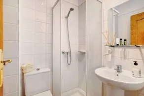 Holiday Home \"Residencial Maresia el Medano\" with Wi-Fi & Terrace - Image 3