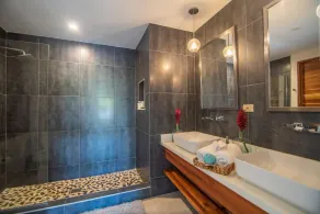 Simmerdown Villa is a spacious modern 4 bedroom house within a gated community - Image 4