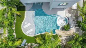 Walk to St. Armands & Beach/Gulf Views/Resort Pool - Image 4