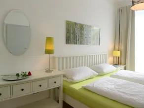 Bright lejlighed med 2 soveværelser, terrasse og sydvendt balkon - Image 4