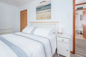 Sandy Toes, Holiday Home Broad Haven, Sleeps 4, 2 bedrooms,  bathrooms - Image 3