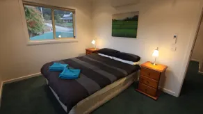 GREENLANDS GUEST HOUSE - Large two story house - Image 4