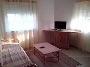 Lovely 1-Bedroom Apartment in Olhos de Agua - Image 2