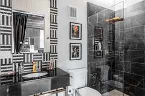 Upstay - Pristine Pool Palace - 7min to Rainey St - Image 4