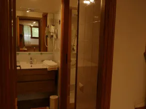Contemporary Apartment in Breuil-Cervinia near Ski Area - Image 2