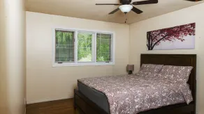 Cottage/Lake Simcoe/Innisfil/5 Bedrooms/10 Guests - Image 4