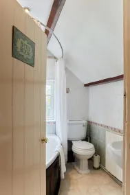 Finest Retreats - The Farmhouse - Image 3