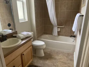 Large 3 bdm home close to Lake Sumpter pet friendly golf cart and WIFi included - Image 5