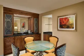 2 Connecting Suites at a 5⭐️ Hotel - Image 3