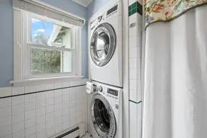 Starflower Cottage- Vintage Charm on the Lake - Image 2