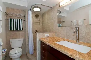 Spectacular Ocean View Condo-Special $ 99- Gratis parkering - Licensierad / laglig - Image 2