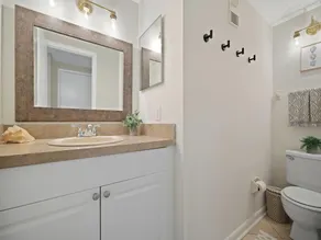 Jacksonville Sea Spray 2B, 1 Bedroom, Beachfront, Sleeps 2 - Image 3