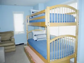 Harbormaster's Waterfront Hideaway - Image 4