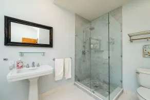 Perfect Beach House Steps to Ocean! Sleeps 10! Amenity access included! Pet Friendly! - Image 5