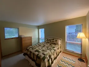 Family Friendly Lakehouse - Directly on the lake with spacious pier - Image 5