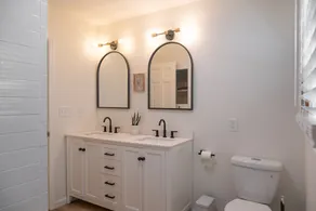 Luxe Waterfront Retreat w/ Infrared Sauna & Red Light. Near New Paltz - Image 4
