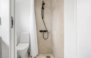 1 Bedroom Accommodation in Gudhjem - Image 4