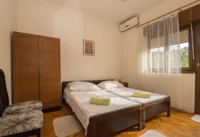 Apartments Ante (31591-A1) - Kastel Stafilic - Image 3