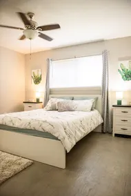 Royalty Luxe Stay💎3B/2R 🏠No Back Neighbors/Huge Beautiful Patio🌞Sleeps 8🛌 - Image 4