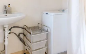 3 bedroom gorgeous home in Visby - Image 2