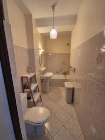 Apartamento en planta baja, vista al mar, propiedad grande y tranquila - Image 2