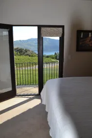 Lake Chelan Serene Villa - Image 5