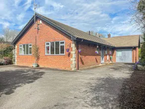 2 bedroom accommodation in Shitterton, near Bere Regis - Image 2