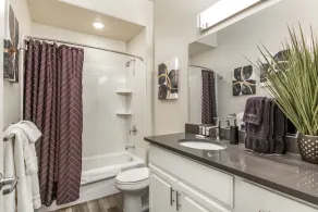 ★ Elite 1 Bedroom Suite ★ 400+Wi-Fi★King Bed★ BYU★ - Image 3