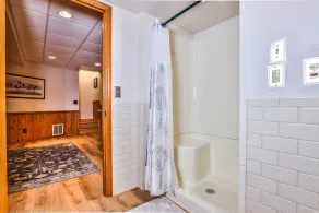 Gorgeous Private Home with magnificent lake views! Great Firepit to watch the Su - Image 4