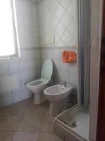 Hus med privat have - Image 2