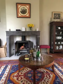 Come and relax in the peace and quiet of the countryside, overlooking the lake. - Image 3