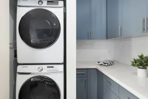 ✩★ HOLLYWOOD 3B/3.5B ✩ SPACIOUS AMAZING NEW BUILDING ✩ HOT TUB! ✩ 2 CAR GARAGE - Image 2