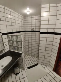 Bright and cosy studio apartment in a green area close to central Reykjavik - Image 4