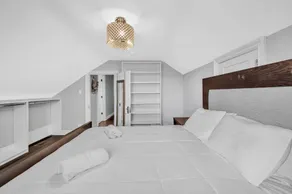 Serene & Charming 5BR Des Plaines Getaway - Image 5