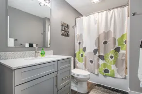 New Home! Quiet location- only 3 minutes to Notre Dame- Sleeps 12 - Image 3