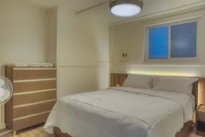 Suite 206: Beautiful 2-Bedroom Beachfront Suite - Image 2