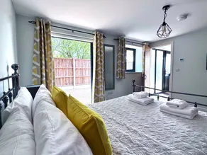 Pet friendly getaway - private hot tub, enclosed garden - countryside views - Image 3
