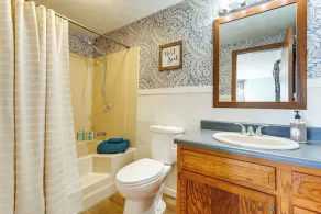 Great for Families! Woodsy Hideaway in Decatur - Image 4