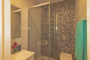 Inviting 2-Bed Apartment in Armação de Pêra - Image 4