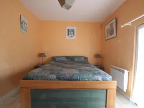 Comfortable semi-detached house between sea and countryside - Image 5