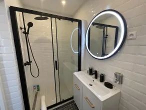 Appartement T3 en Centre Ville a 5 Minutes de la Plage - Image 2