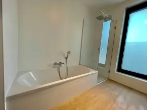 Sparkling City Suite Near Diamonds - Image 5