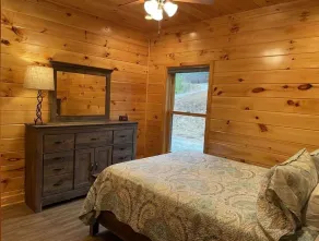 Charming cabin with an Amazing view! - pet and motorcycle friendly! 2 Bedroom Cabin by RedAwning - Image 4