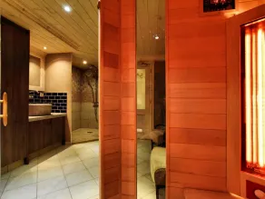 Luxurious Holiday Home with Hot Tub & Sauna in Houffalize - Image 5
