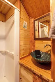 Tiny House Oakley - downtown tiny house park - Image 4