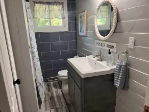 Perfect beach house getaway within walking distance to the beach - Image 3