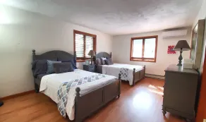 Cozy Cape Cod House - Stroll or Bike the Canal - Image 5