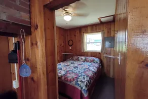 Lakeside Retreat - Cozy Cabin 2 at Green Valley Resort - Image 4